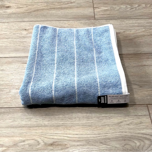 Dkny Bath Dkny Eco Mlange Light Baby Blue With White Dot Pin Stripe